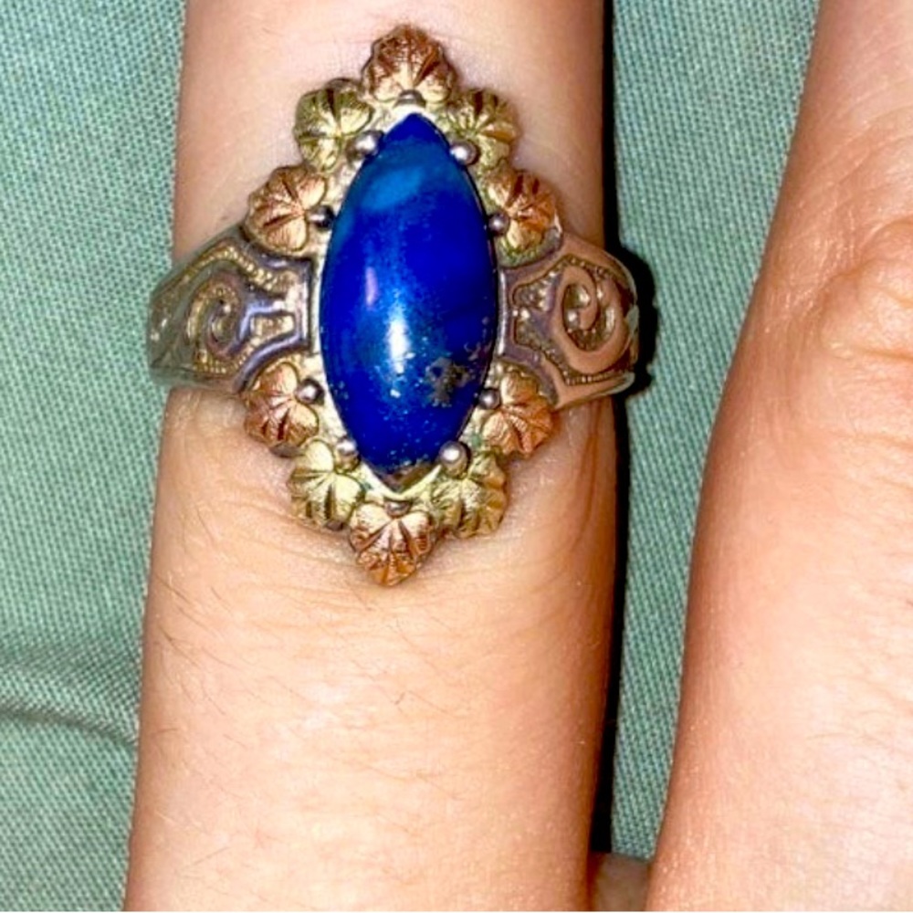 Black Hills Gold 12k gold and sterling silver lapis w/ multi tone leaves Size 7
